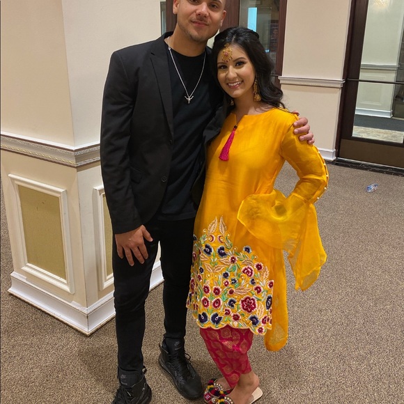 Pakistani Dress - Picture 1 of 3